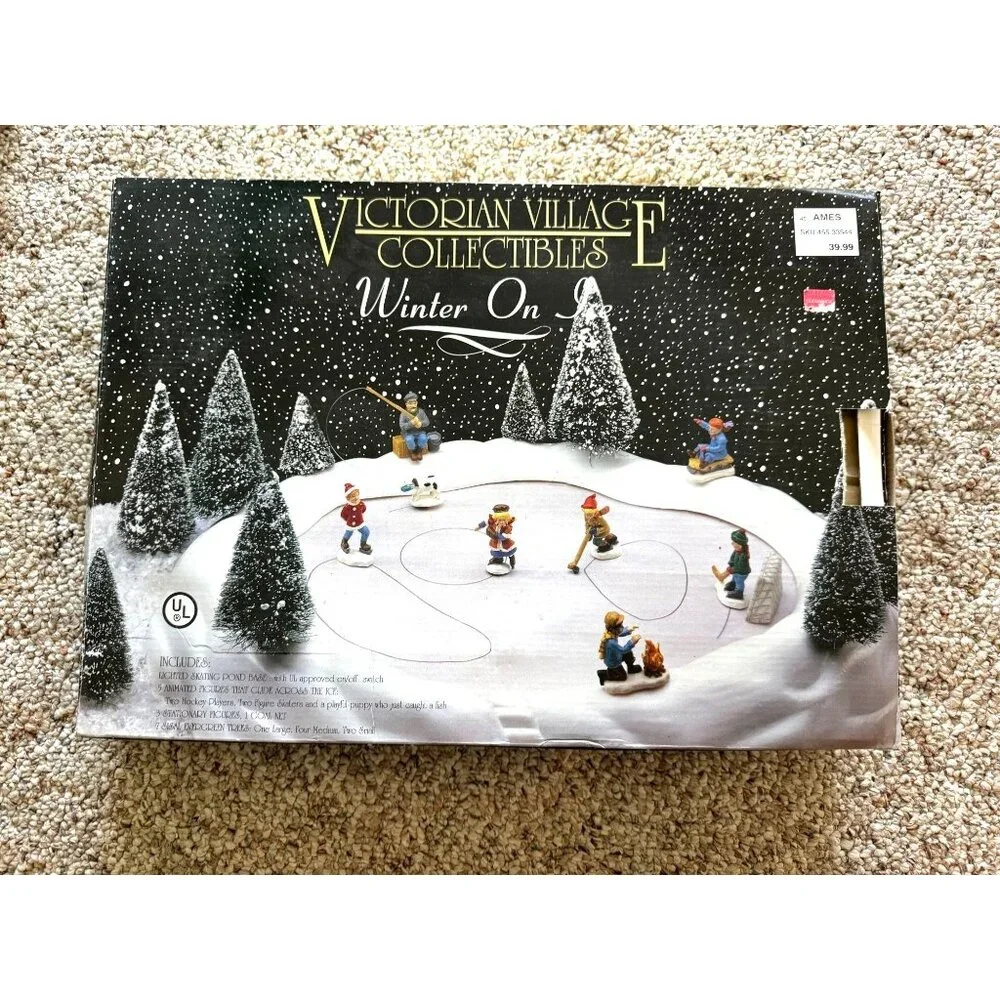 Victorian Village‎ Collectibles “Winter On” Set